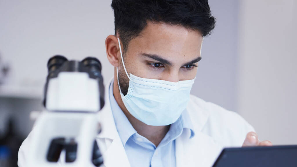 A lab technician entering data to a LIMS - Which LIMS is best?